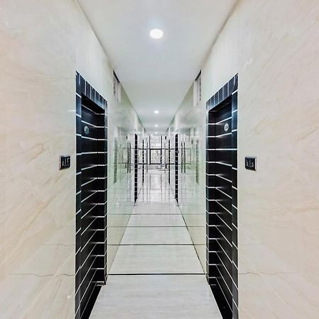 Oyo 29131 Hotel Mn Grand Шамшабад Экстерьер фото