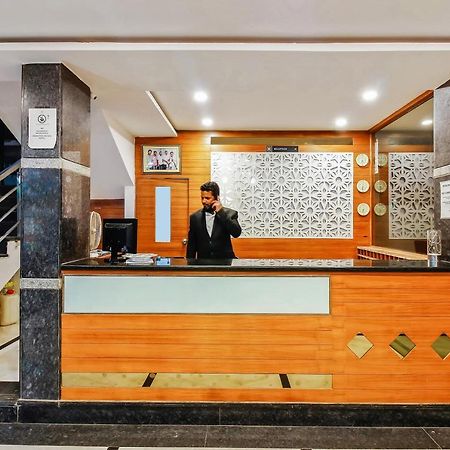 Oyo 29131 Hotel Mn Grand Шамшабад Экстерьер фото