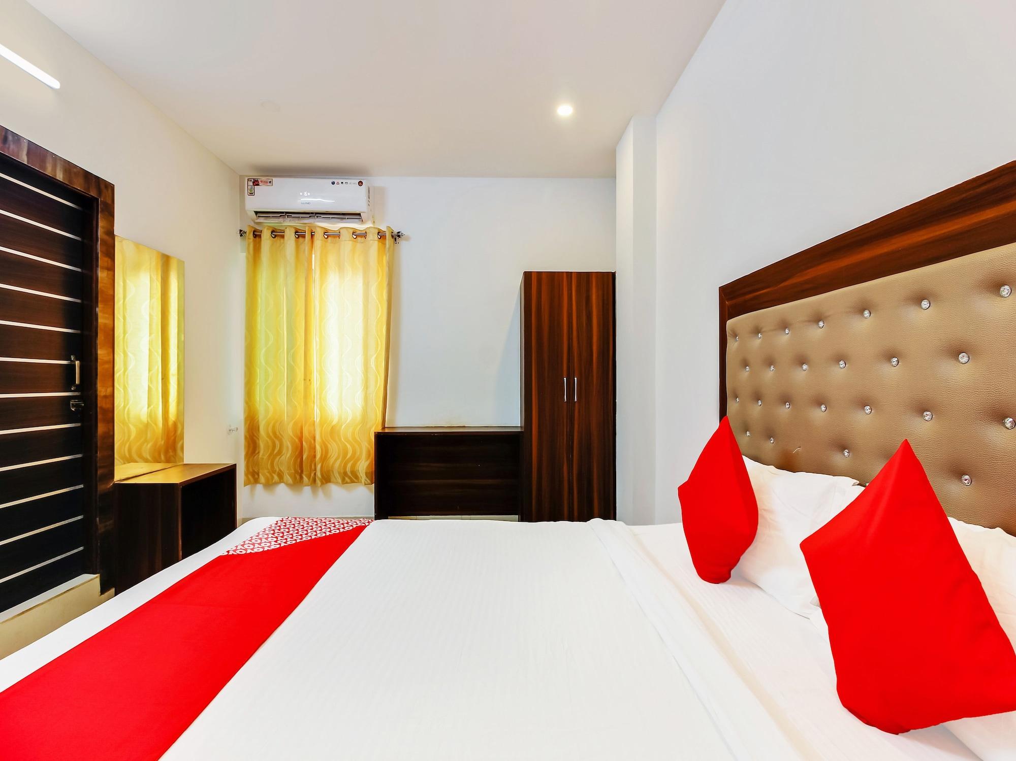 Oyo 29131 Hotel Mn Grand Шамшабад Экстерьер фото