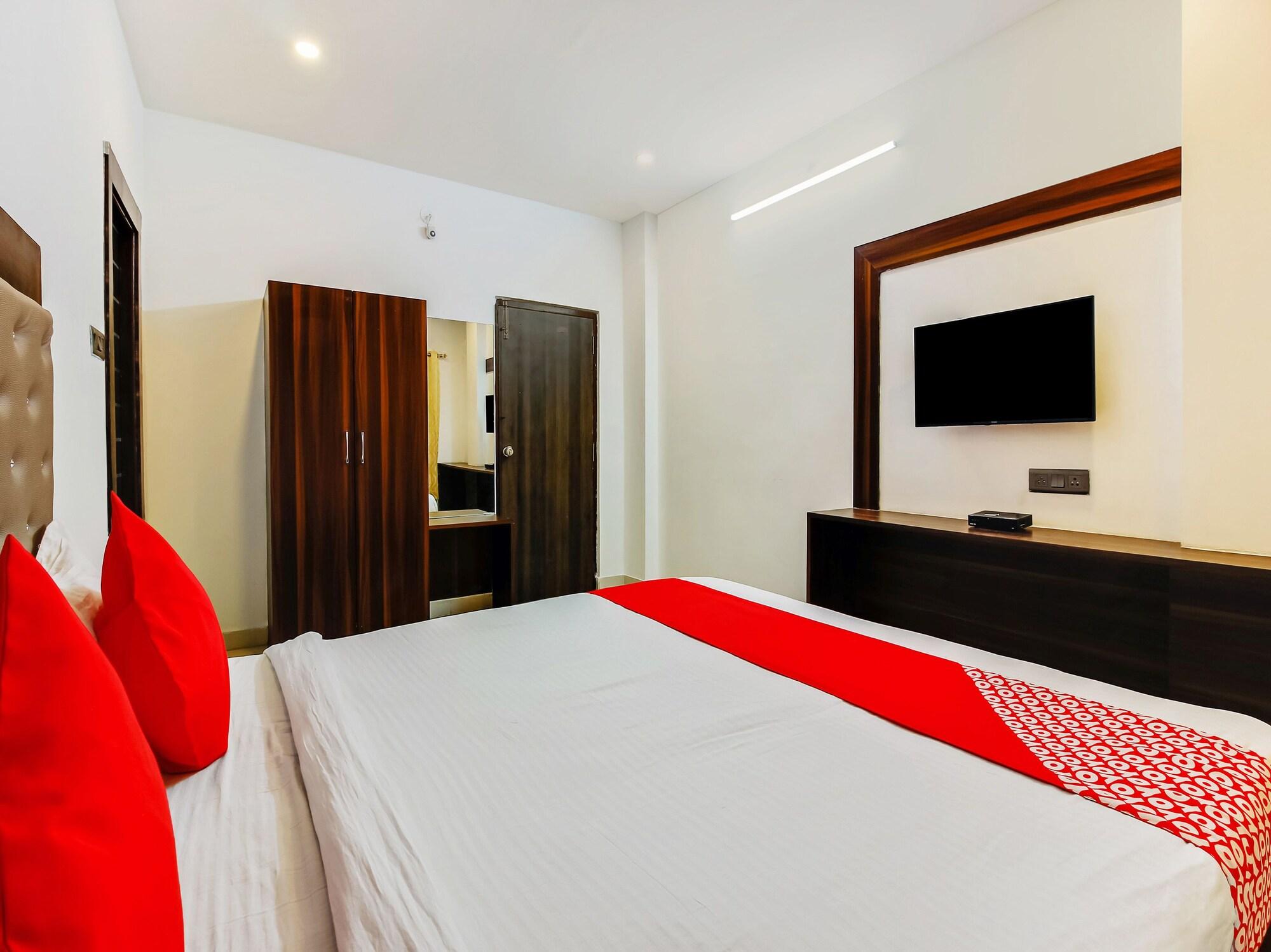 Oyo 29131 Hotel Mn Grand Шамшабад Экстерьер фото