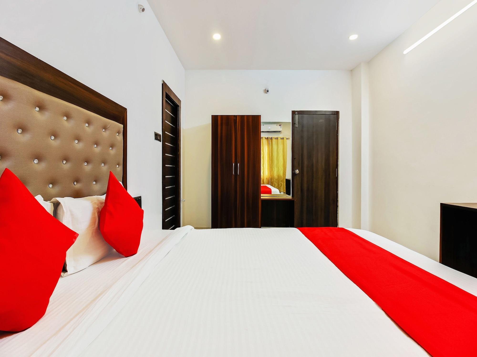 Oyo 29131 Hotel Mn Grand Шамшабад Экстерьер фото