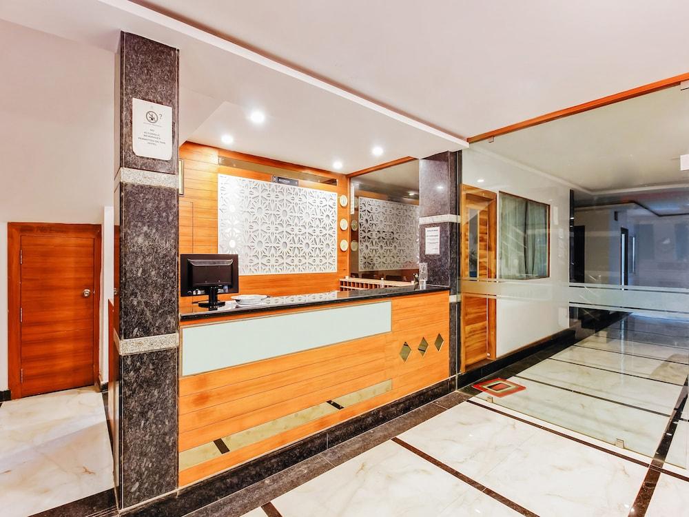 Oyo 29131 Hotel Mn Grand Шамшабад Экстерьер фото